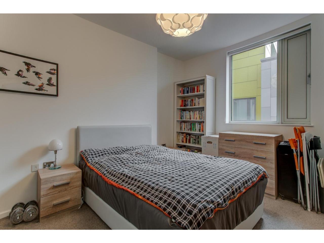 Stylish And Charming Apt For Up To 4, Manchester Apartment Екстериор снимка
